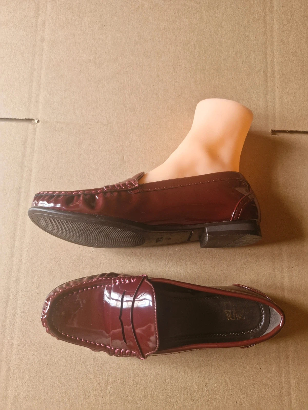Mocasines de charol Zara burdeos – Talla 36 – photo 5